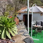 Masca With Garden