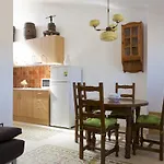 Edificio De Apartamentos L\'Escoleta