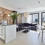 Inside Barcelona Apartments Sants