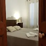 Edificio De Apartamentos L\'Escoleta