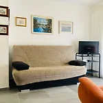 Roc Mar 6 1B - Apartamento Cerca Del Centro Y De La Playa - Terraza Con Pequenas Vistas Al Puerto