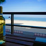 Victoria Beach Sunset Lounge