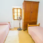 Authentic Fisherman\'S House On The Seafront