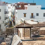 Bonito Atico con aire acondicionado,piscina comunitaria, Parking y WIFI
