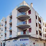 Los Locas First Line Apartments
