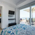 Seashore Bungalow Stunning
