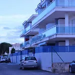 Luminoso apartamento con piscina en Playa Morro de Gos