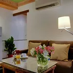 Apartamentos Muralla Zirí