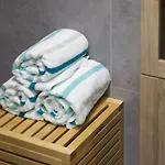 Gatu Villa Alameda, \