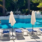 Luxury apartment in La Isla, Puerto Banus