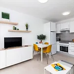 Homeforguest Modern And Recently Renovated Apartment In Arona