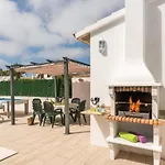 Villas Isi & Ana Mestral