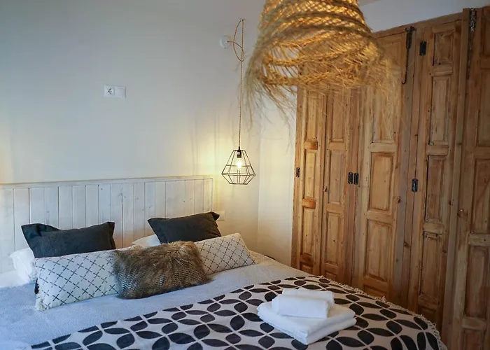 Ronda Center Apartments With Pool