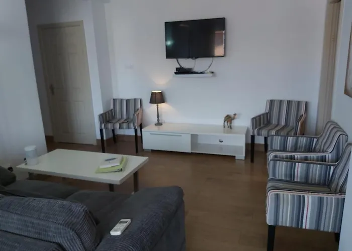 La Ancora Beach Apartment