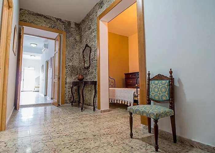 Casa De Los Dragos