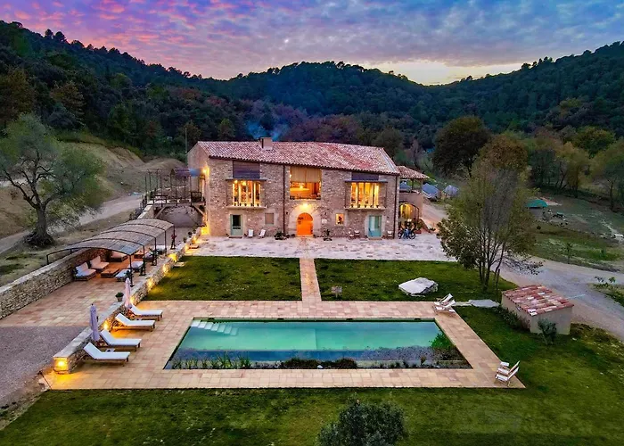 Ecoturisme Can Buch Hotel
