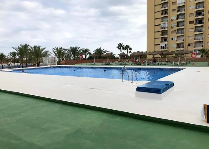 Bright Apartment With Sea View Fuengirola 50 M² Pool