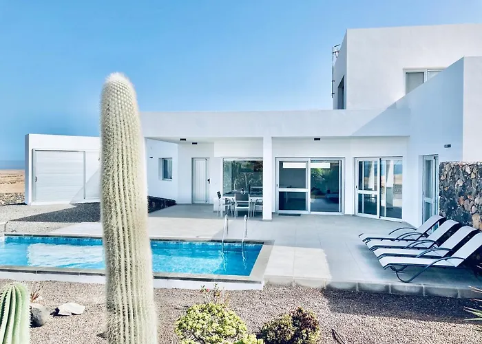 Casa Achaman - Contemporary Style Villa With Outstanding Views