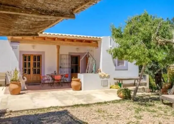 Casa Ibicenca En Cala D\'Hort