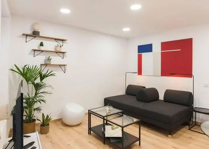 Design Apartment In The Historic City Center