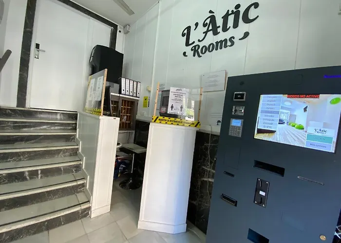 Latic Rooms