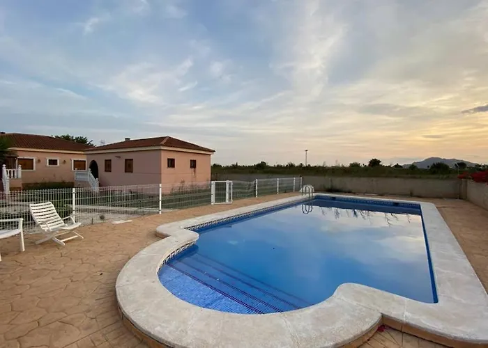 Villa Dolores, Un Chalet Con Piscina Y Barbacoa En La Huerta Del Segura.