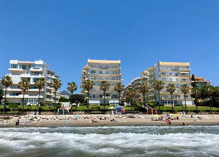 Apartment Overlooking The Beach