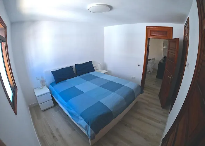 Parque Santiago I - 2 Bedroom - 1 Bathroom - Open Plan Living - Kitchen Area - Extra Large Balcony - First Floor Apartment