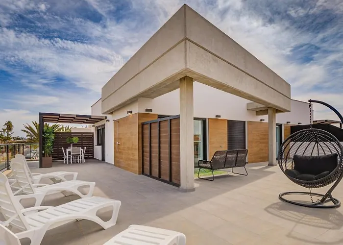 Oasis Apartments By Aloha Bay
