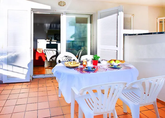 Apartment Platja de Roses-1