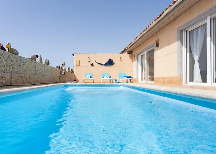 Casa Almendra - Private Pool - Ocean View - Bbq - Garden - Terrace - Free Wifi - Child & Pet-Friendly - 4 Bedrooms - 8 People