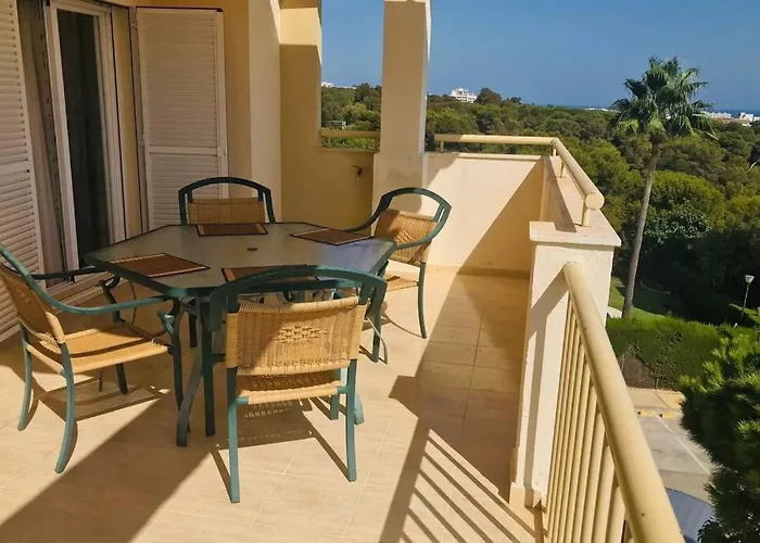 Ático con terraza abierta/Open terrace apartment