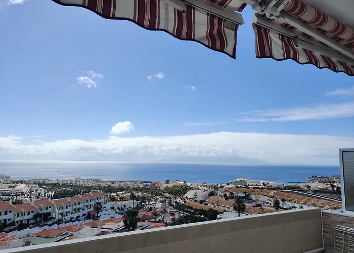 New Deluxe Stunned Seaview 2 Bed Apt