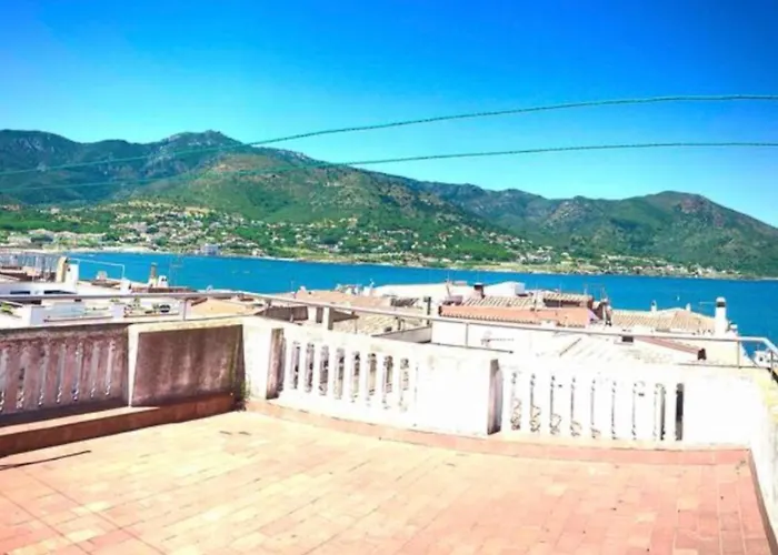 Apartamento Luminoso y Acogedor Port de la Selva