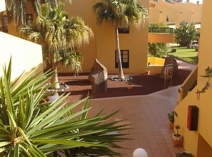 Gepflegte Apartment-Anlage Mit Pool Und Garten