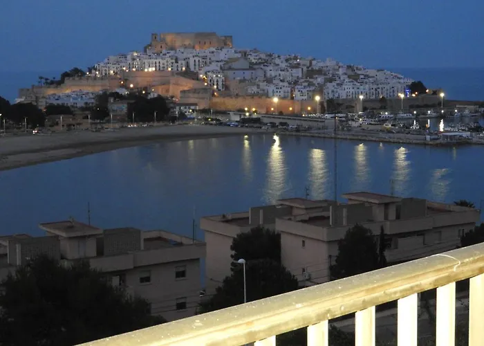 The Views, Las Vistas