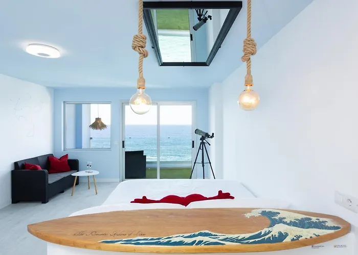 Home2Book The Romantic Skyline Of Love