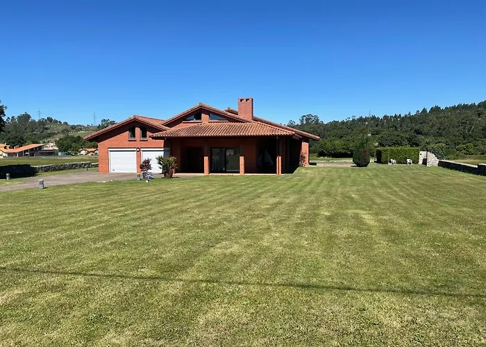 Villa Monasterio