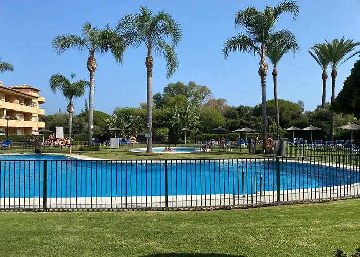 Lovely 2-Bed Apartment In Elviria Nr Marbella