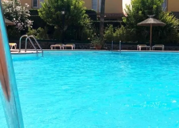 Precioso bungalow en zona residencial y piscina