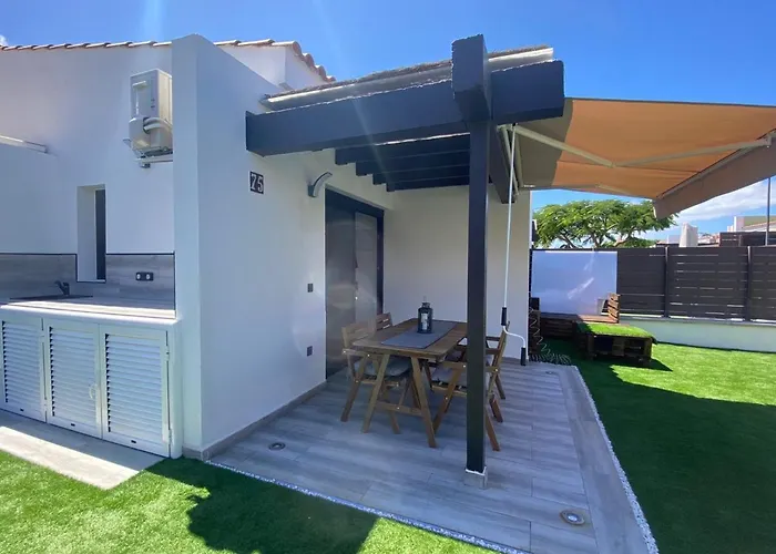 Bungalow 1 Maspalomas Golf con piscina y jardín