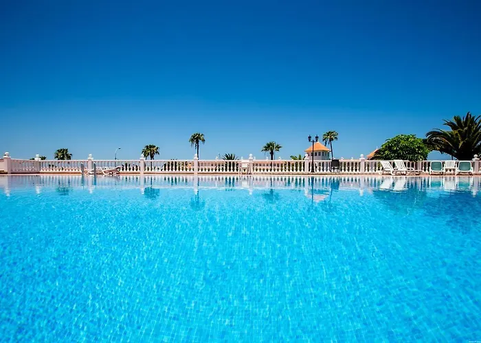 Superior Del Duque Ocean View 2 Bedroom Apartment