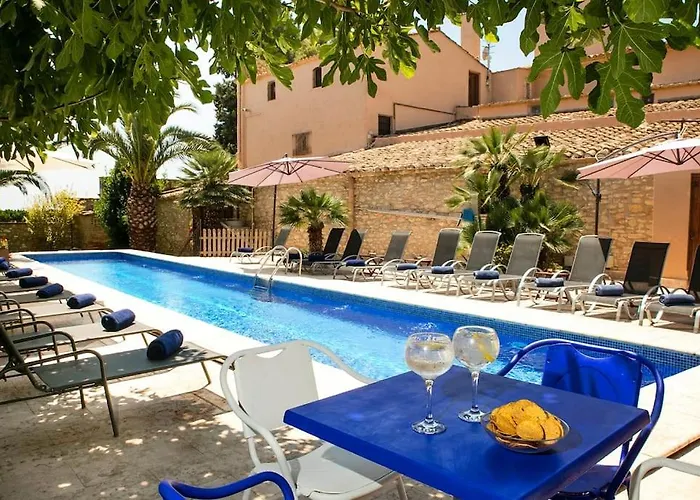 Exclusive Villa Masia Notari Casabona