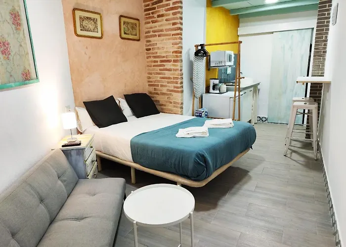 Puerta De Cordoba Apartments By Frenteabastos