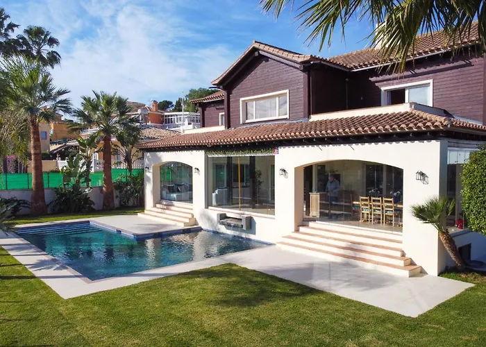 Lets In The Sun Villa Crystal