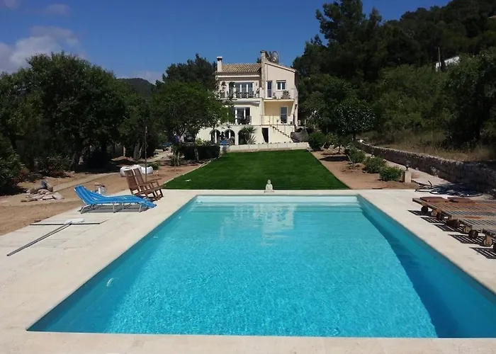 Port D\'Andratx Beautiful House, Swimming Pool & Jacuzzi 10-22 People