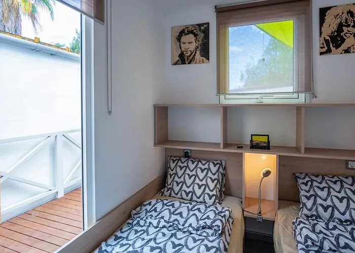 Private Paradise On Cozy Campsite, Jacuzzi, Netflix