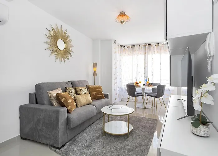 Reel Apartments- Walk To The Beach And Centre
