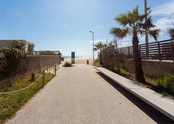 A Pie De Playa En Gava Mar!