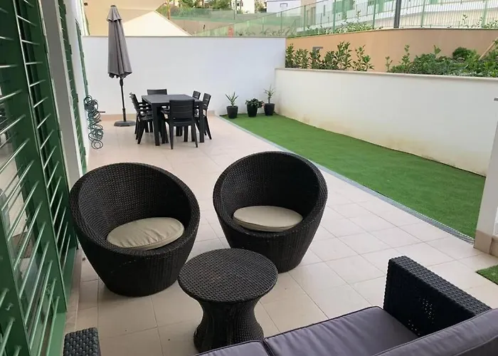 El Cantal. Maravilloso Apartamento En Primera Linea De Playa Con Piscina.